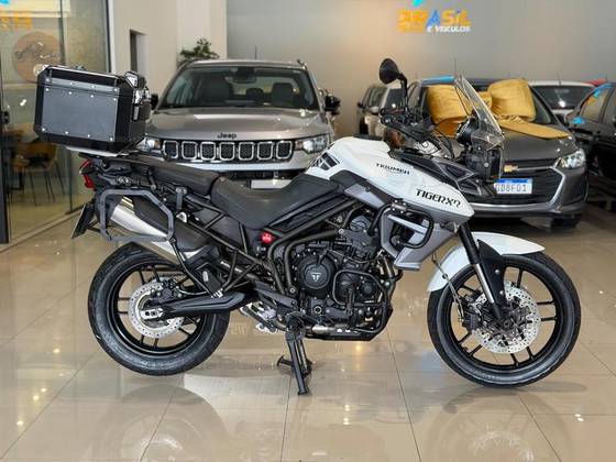 TRIUMPH TIGER 800 XR 